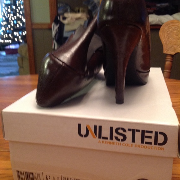 Brand new shoes - Picture 2 of 3